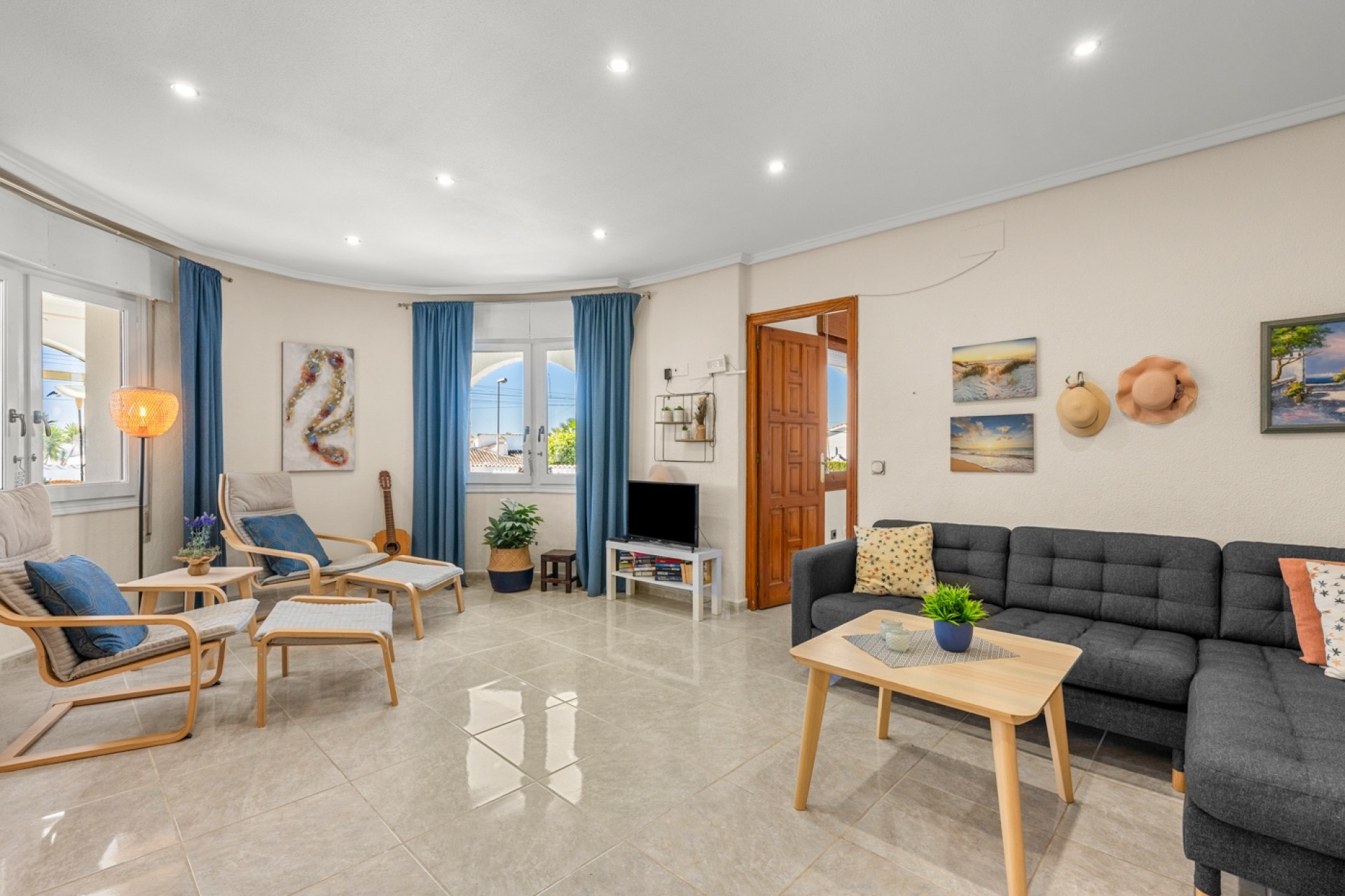 Videresalg - Frittliggende Villa - Ciudad Quesada - Ciudad Quesada - Byen