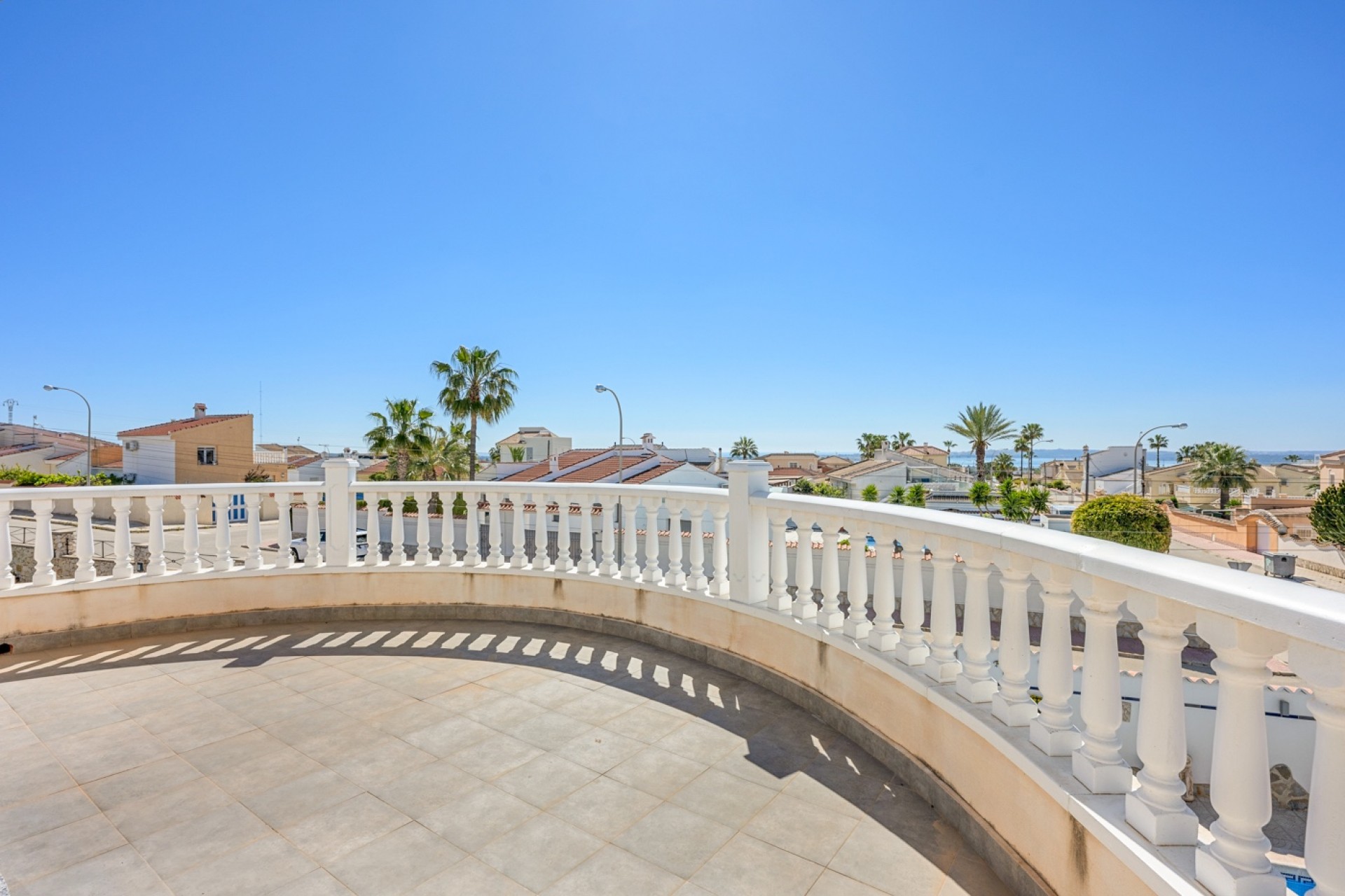 Videresalg - Frittliggende Villa - Ciudad Quesada - Ciudad Quesada - Byen