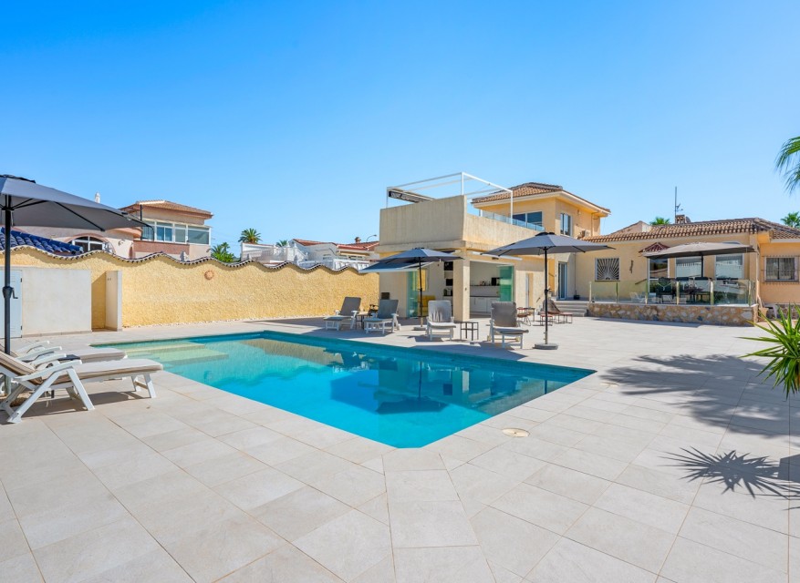 Videresalg - Frittliggende Villa - Ciudad Quesada - Ciudad Quesada - Byen