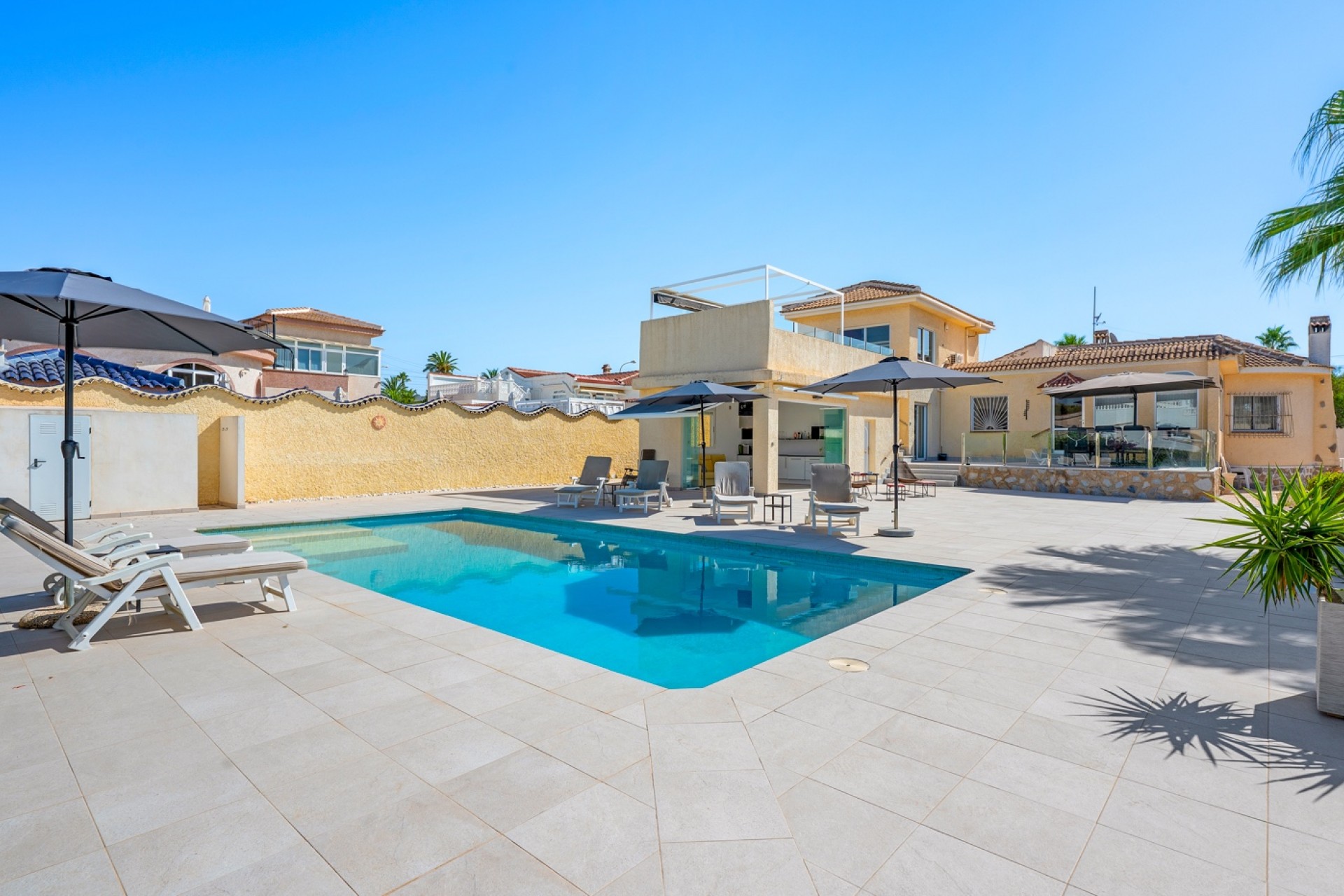 Videresalg - Frittliggende Villa - Ciudad Quesada - Ciudad Quesada - Byen