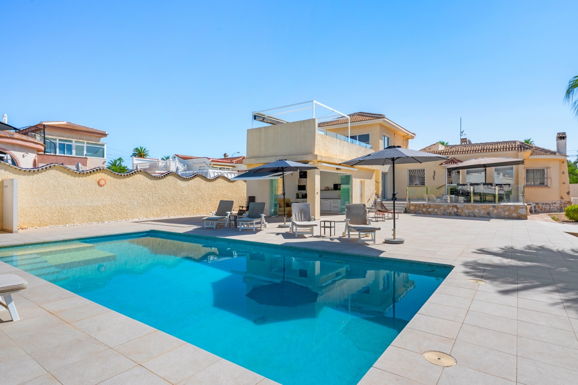 Videresalg - Frittliggende Villa - Ciudad Quesada - Ciudad Quesada - Byen