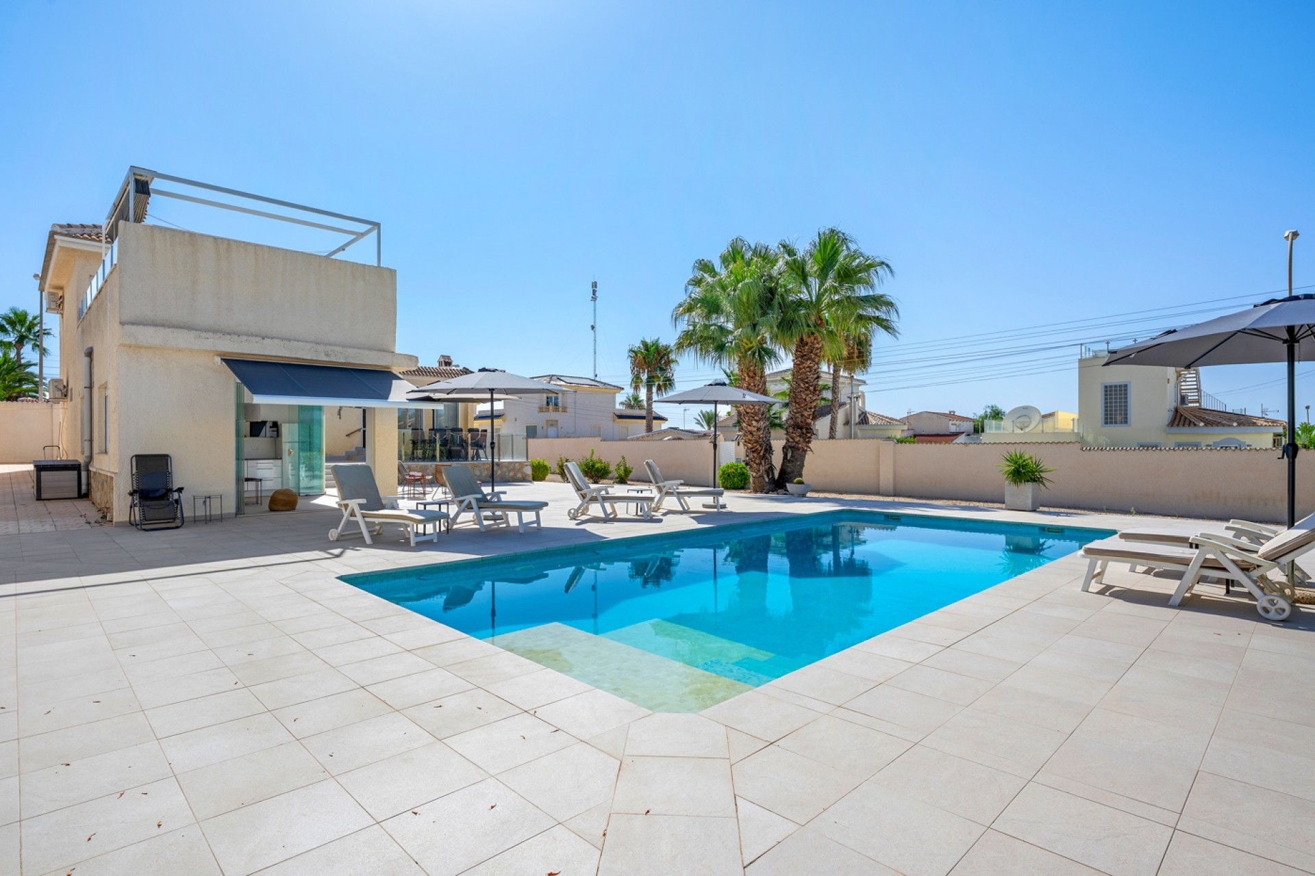 Videresalg - Frittliggende Villa - Ciudad Quesada - Ciudad Quesada - Byen