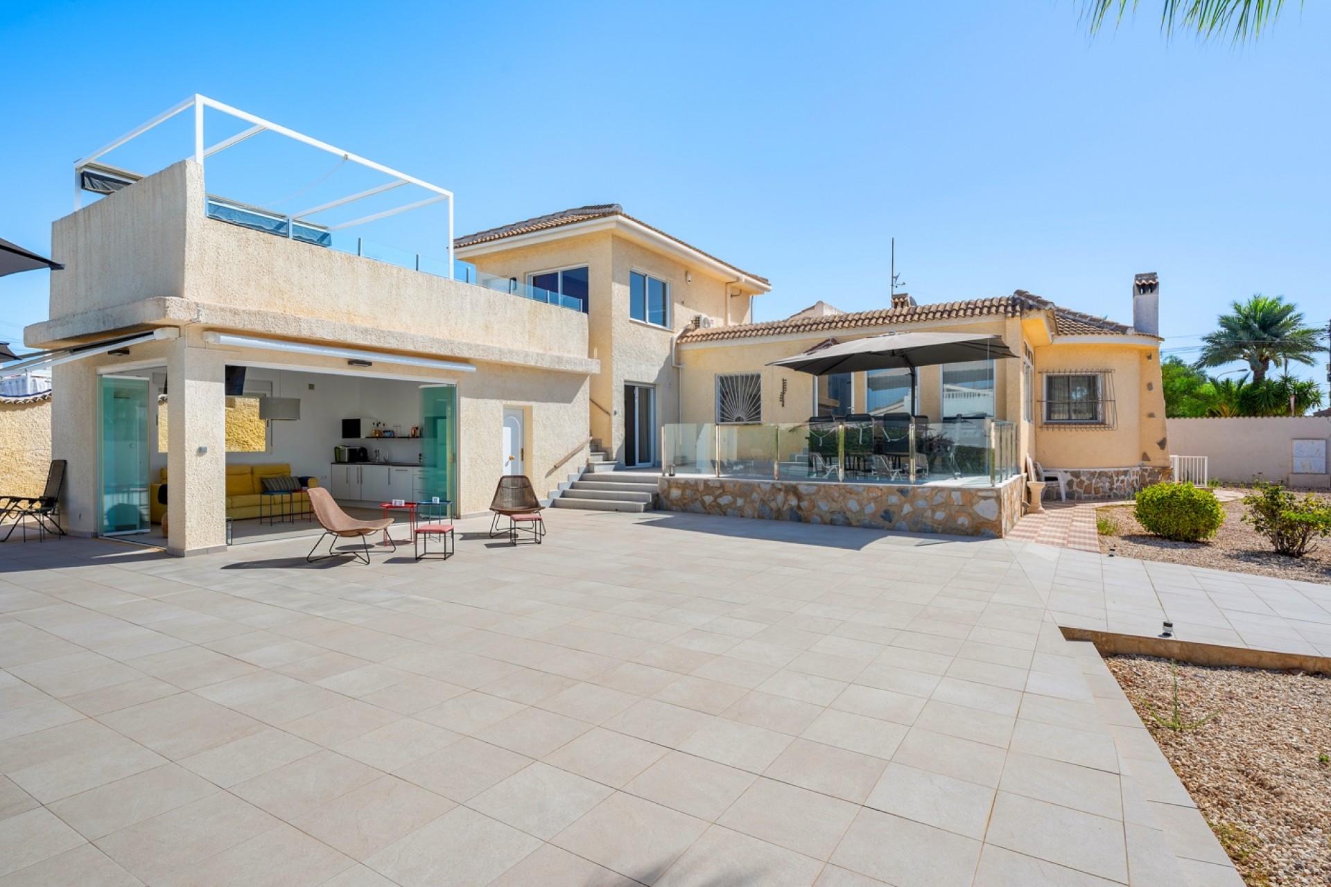 Videresalg - Frittliggende Villa - Ciudad Quesada - Ciudad Quesada - Byen