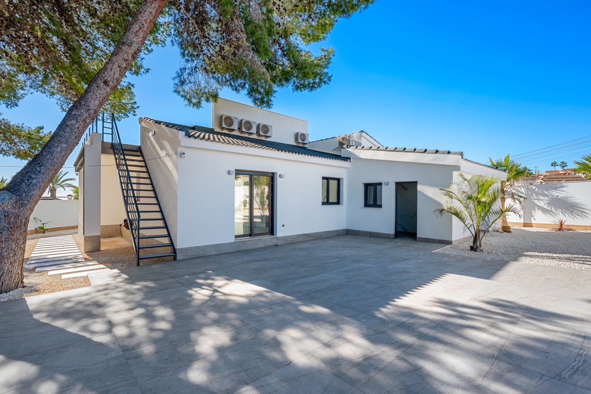Videresalg - Frittliggende Villa - Ciudad Quesada - Ciudad Quesada - Byen