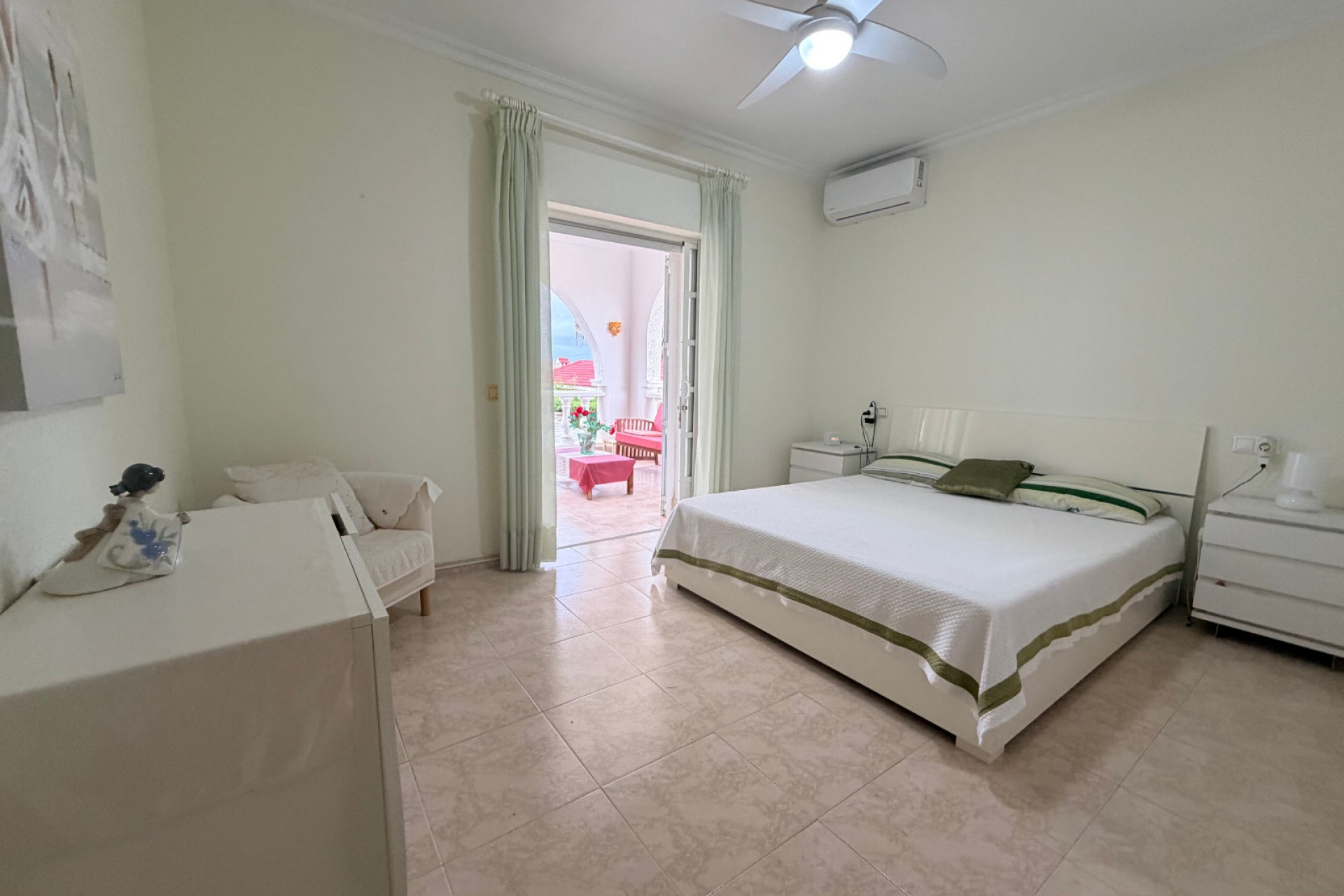 Videresalg - Frittliggende Villa - Ciudad Quesada - Ciudad Quesada - Byen