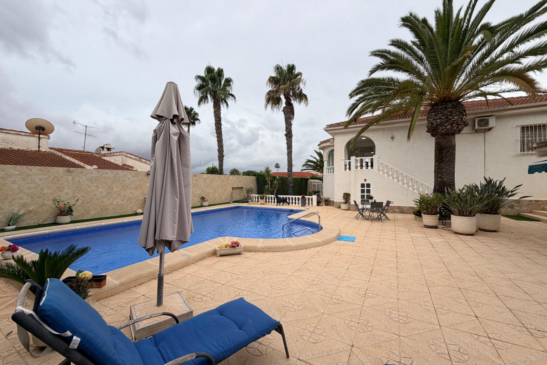 Videresalg - Frittliggende Villa - Ciudad Quesada - Ciudad Quesada - Byen