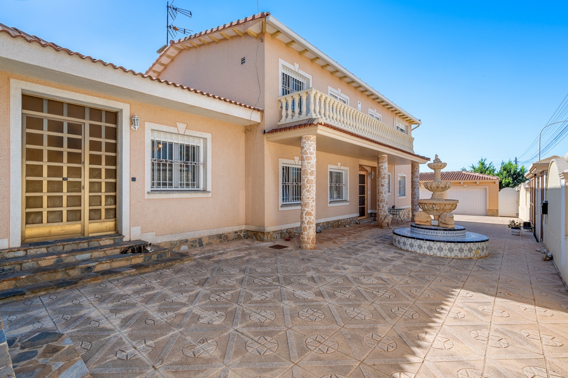 Videresalg - Frittliggende Villa - Ciudad Quesada - Ciudad Quesada - Byen
