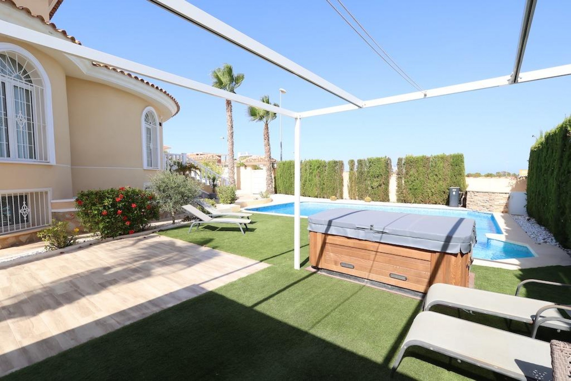 Videresalg - Frittliggende Villa - Ciudad Quesada - La Laguna
