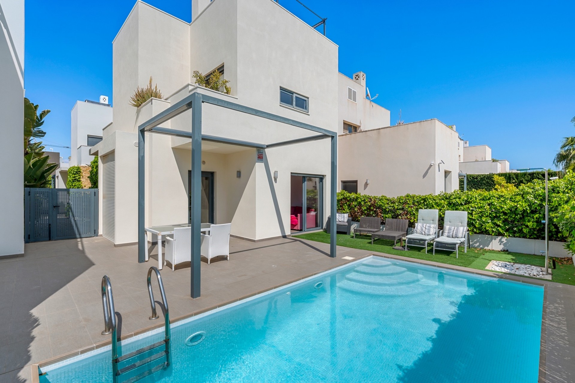 Videresalg - Frittliggende Villa - Ciudad Quesada - La Laguna