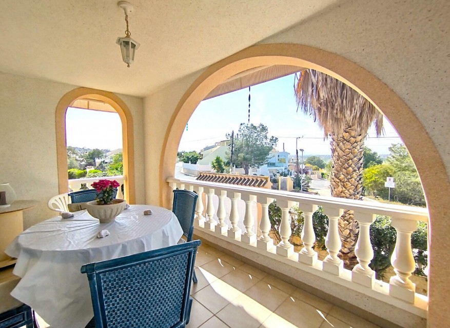 Videresalg - Frittliggende Villa - Ciudad Quesada - Pueblo Lucero