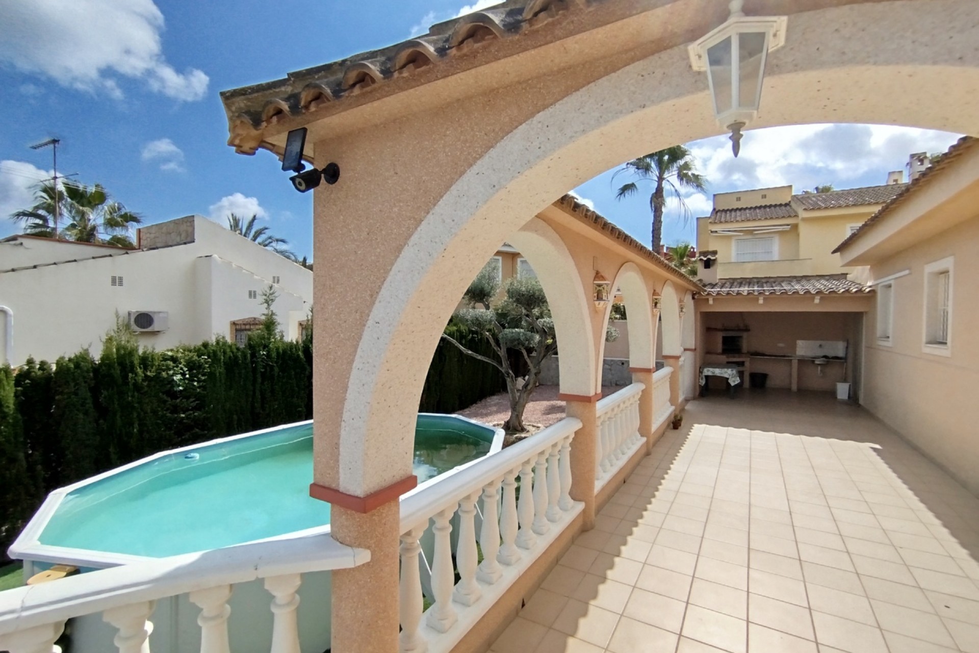 Videresalg - Frittliggende Villa - Ciudad Quesada - Pueblo Lucero