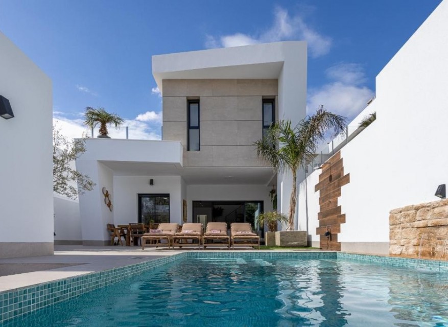 Videresalg - Frittliggende Villa - Dolores - Dolores - Byen