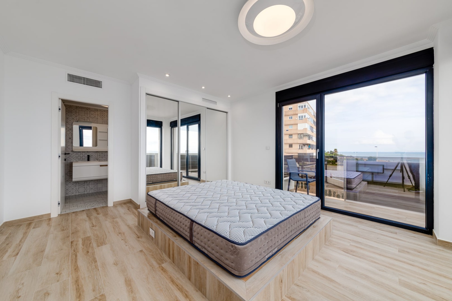 Videresalg - Frittliggende Villa - La Mata - La Mata - Byen