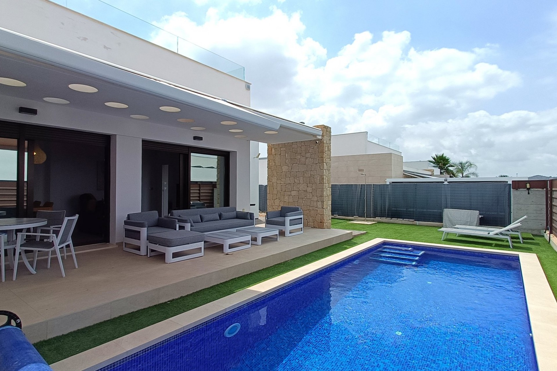 Videresalg - Frittliggende Villa - Los Montesinos - Entre Naranjos / Vistabella Golf