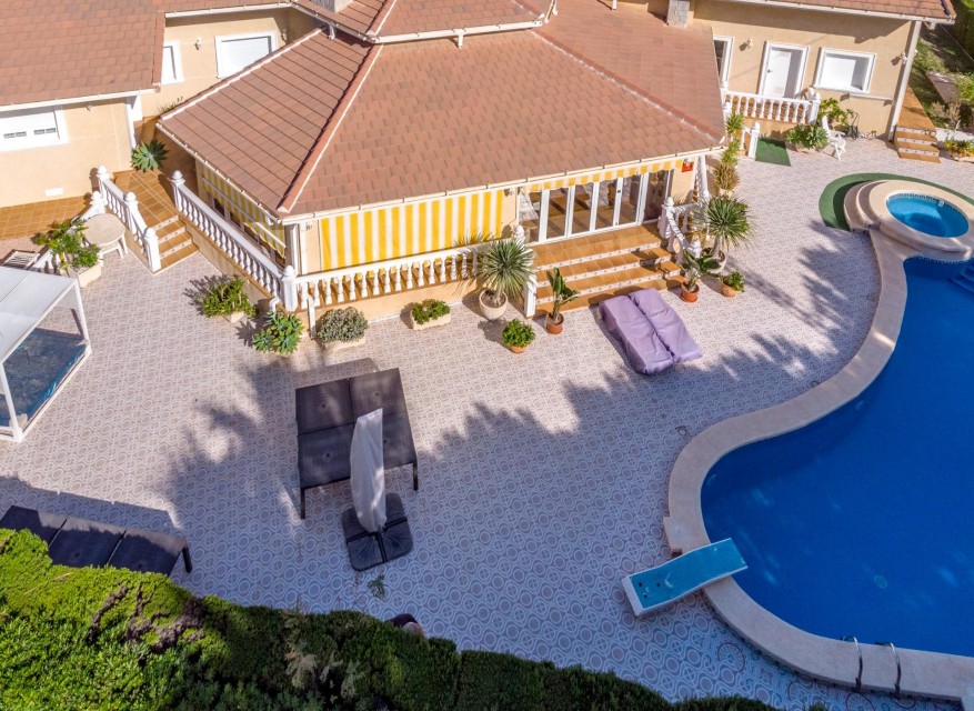 Videresalg - Frittliggende Villa - Orihuela Costa - Cabo Roig