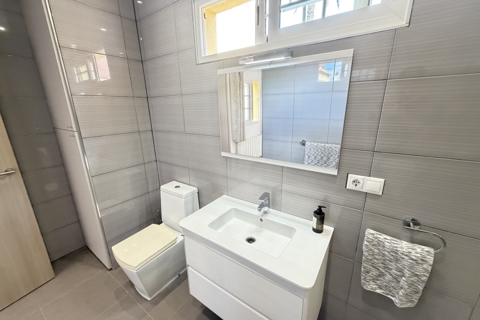 Videresalg - Frittliggende Villa - Orihuela Costa - Cabo Roig
