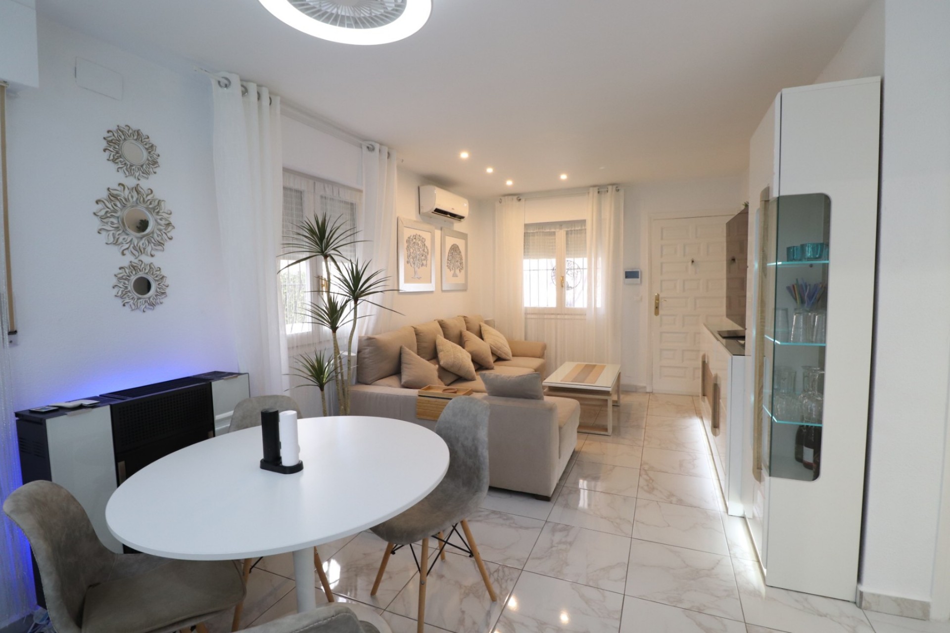 Videresalg - Frittliggende Villa - Orihuela Costa - La Florida