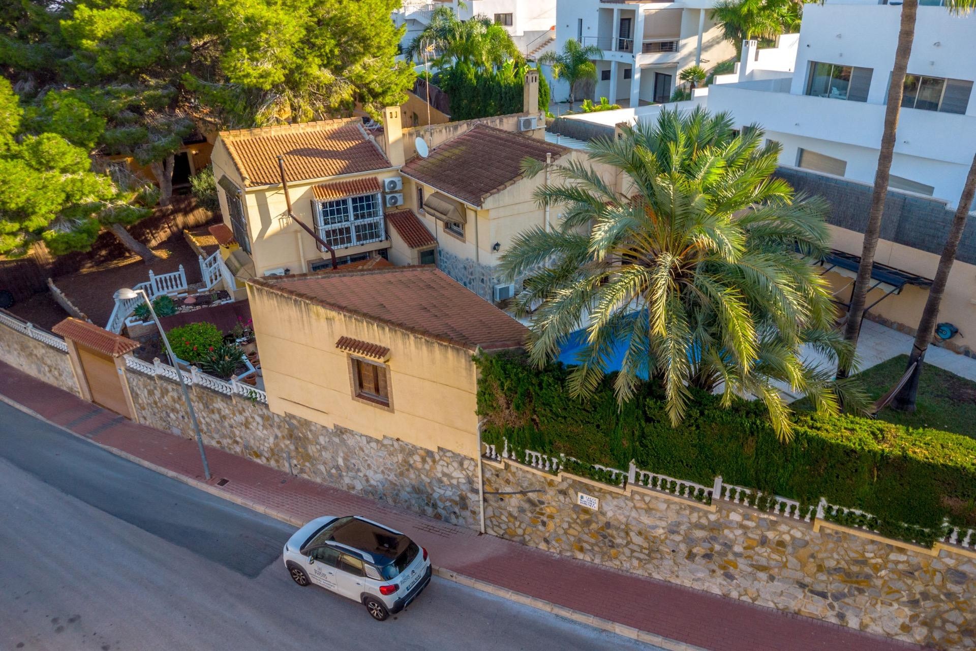 Videresalg - Frittliggende Villa - Orihuela Costa - Los Balcones