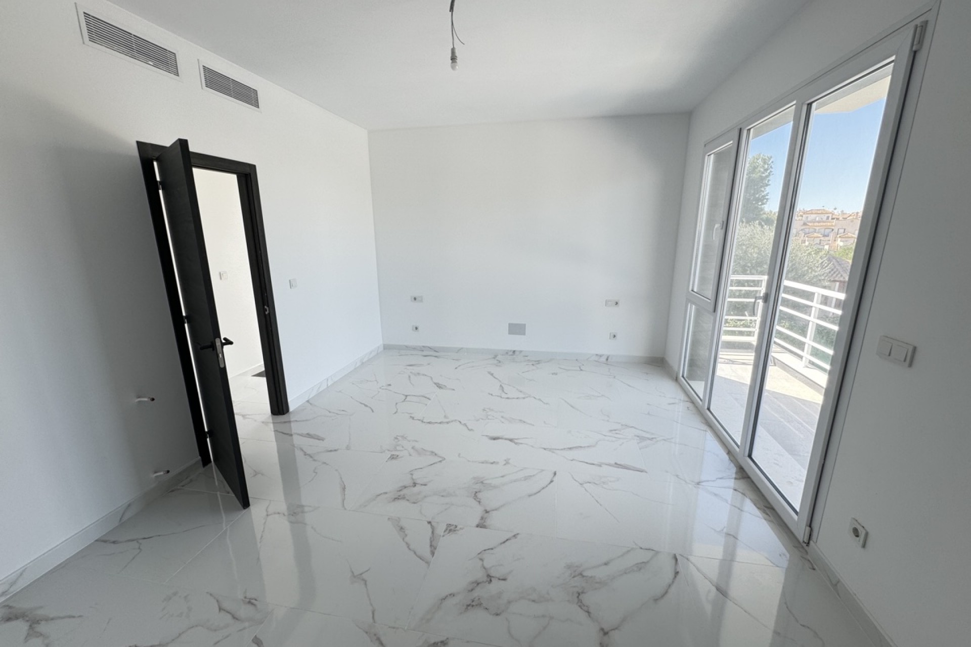 Videresalg - Frittliggende Villa - Orihuela Costa - Los Balcones