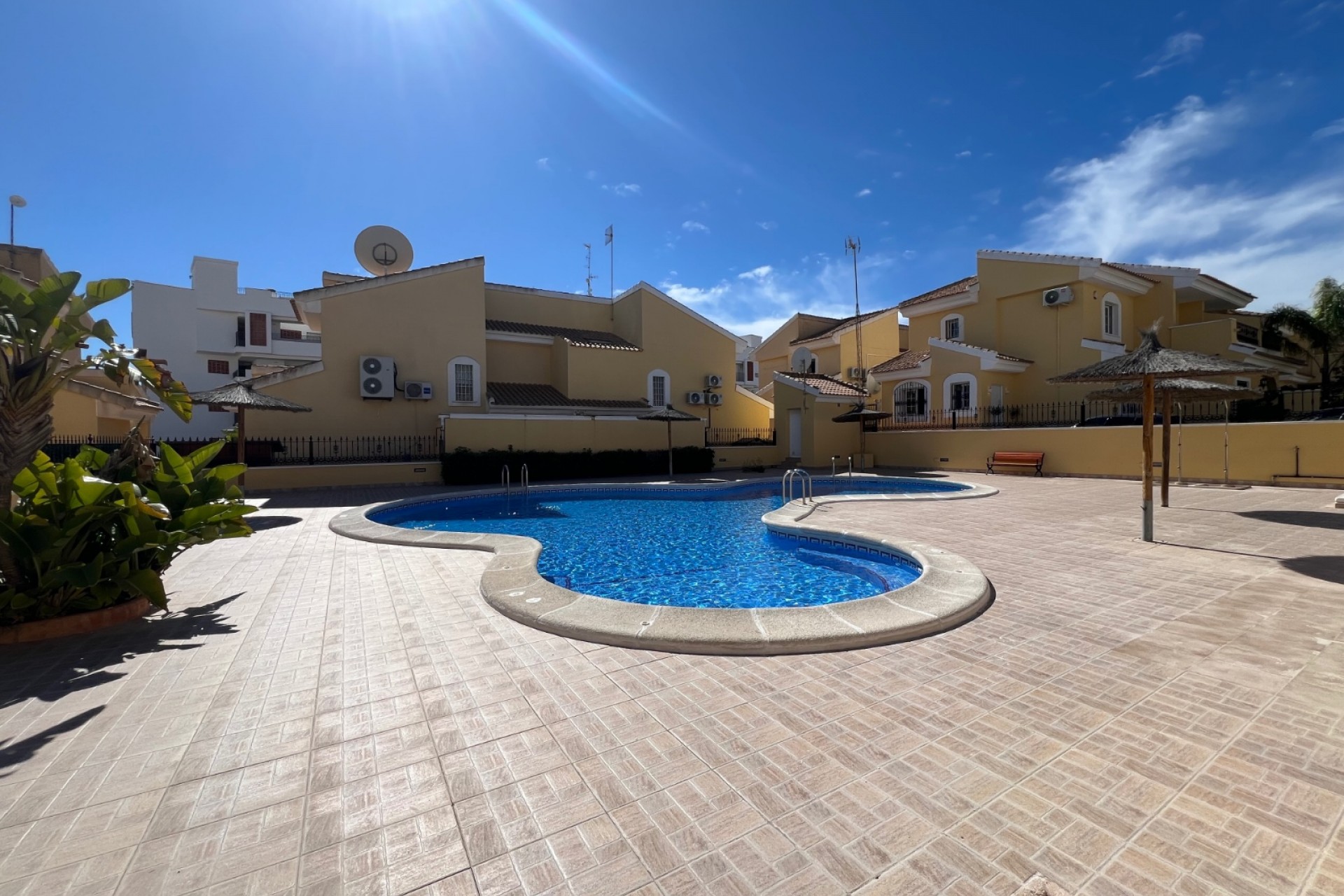 Videresalg - Frittliggende Villa - Orihuela Costa - Los Dolses