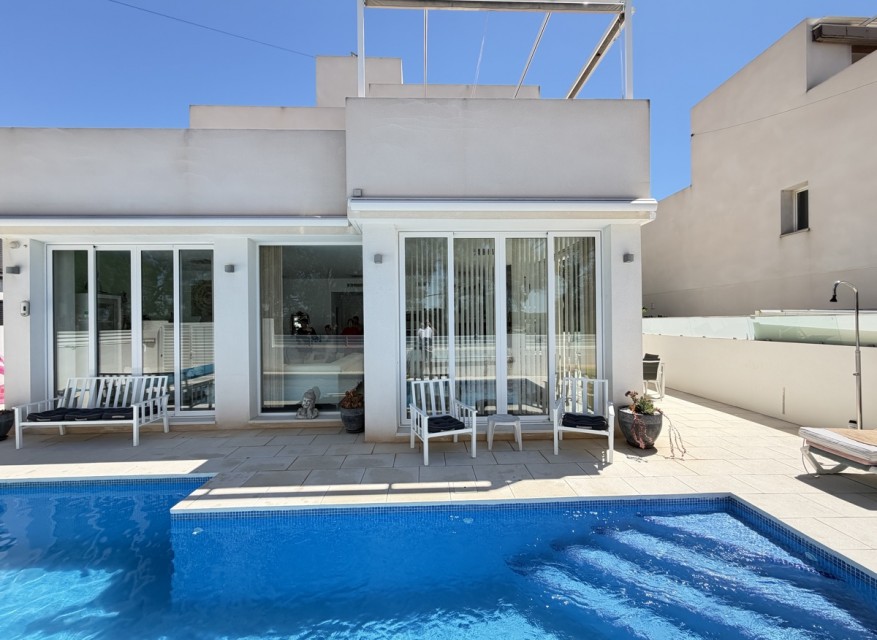 Videresalg - Frittliggende Villa - Orihuela Costa - Mil Palmeras