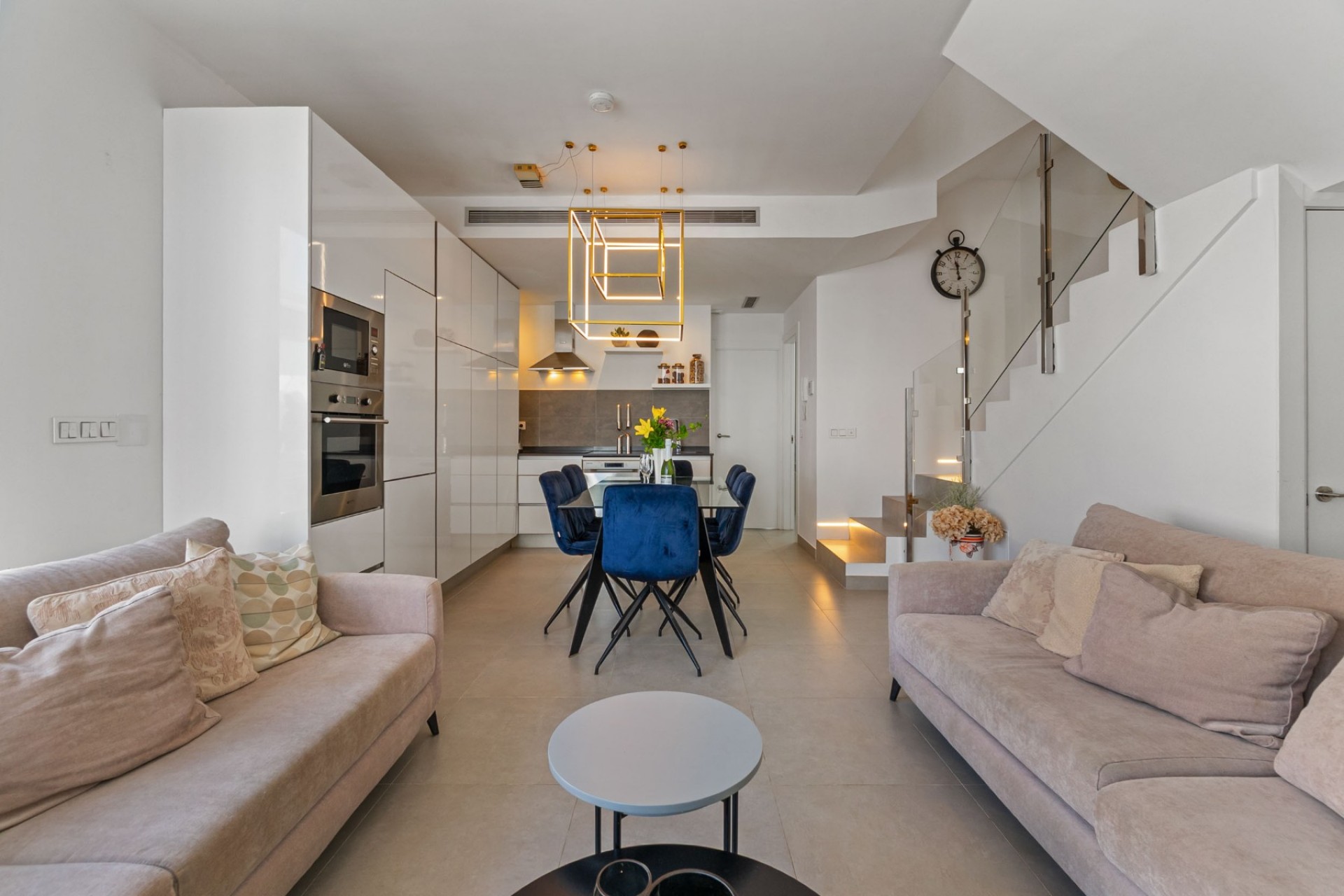 Videresalg - Frittliggende Villa - Orihuela Costa - Villamartin