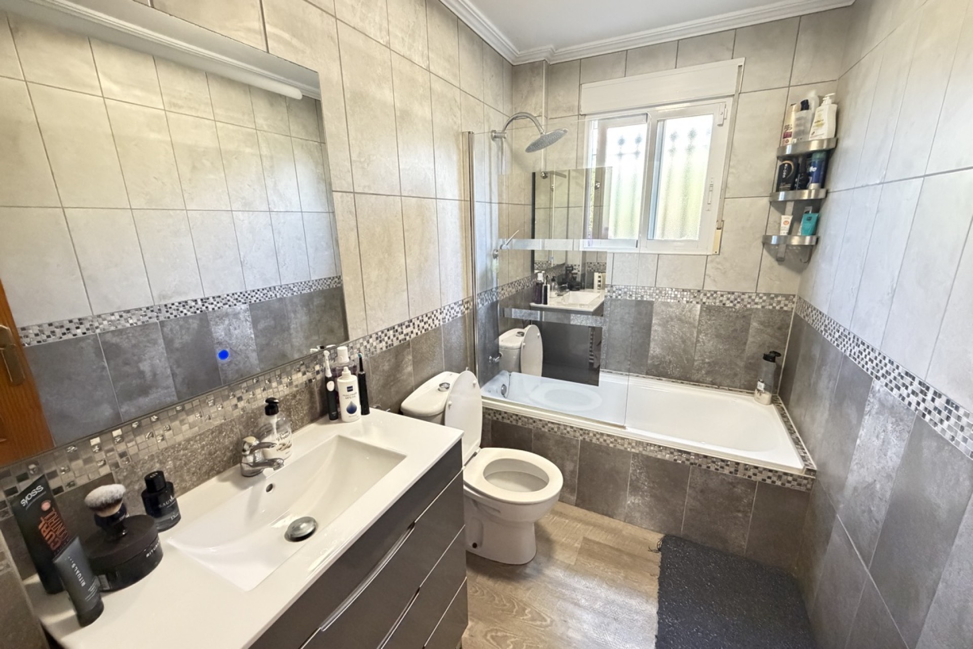 Videresalg - Frittliggende Villa - Orihuela Costa - Villamartin