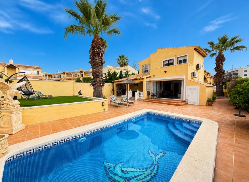 Videresalg - Frittliggende Villa - Orihuela Costa - Villamartin