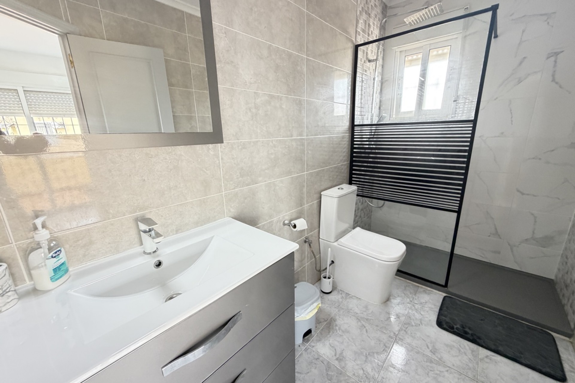 Videresalg - Frittliggende Villa - Orihuela Costa - Villamartin