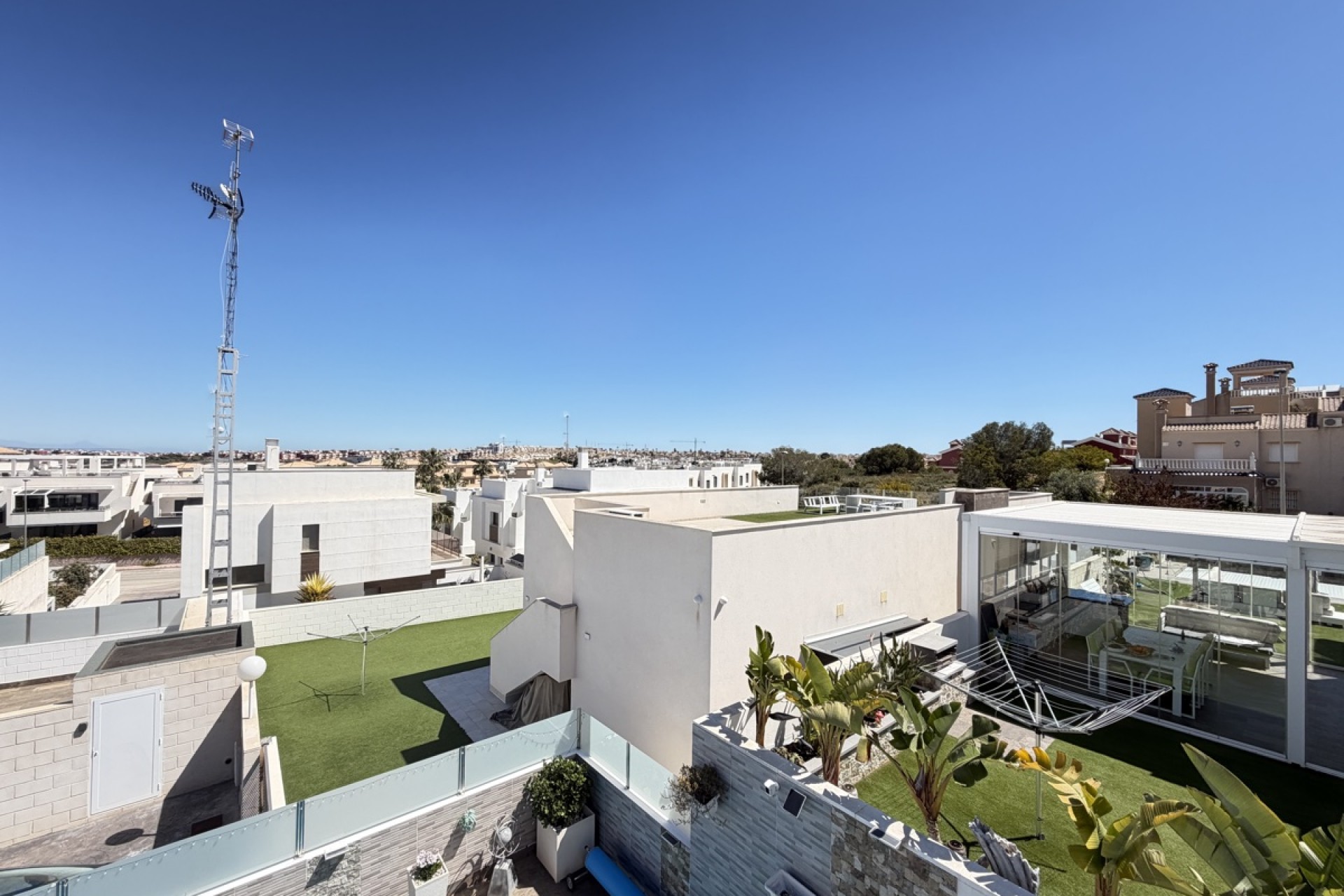 Videresalg - Frittliggende Villa - Orihuela Costa - Villamartin