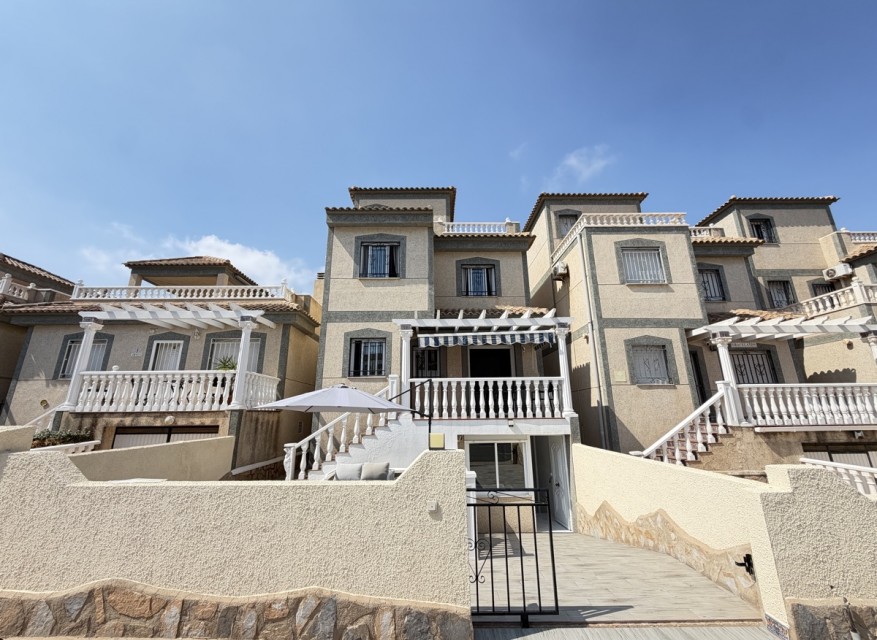 Videresalg - Frittliggende Villa - Orihuela Costa - Villamartin