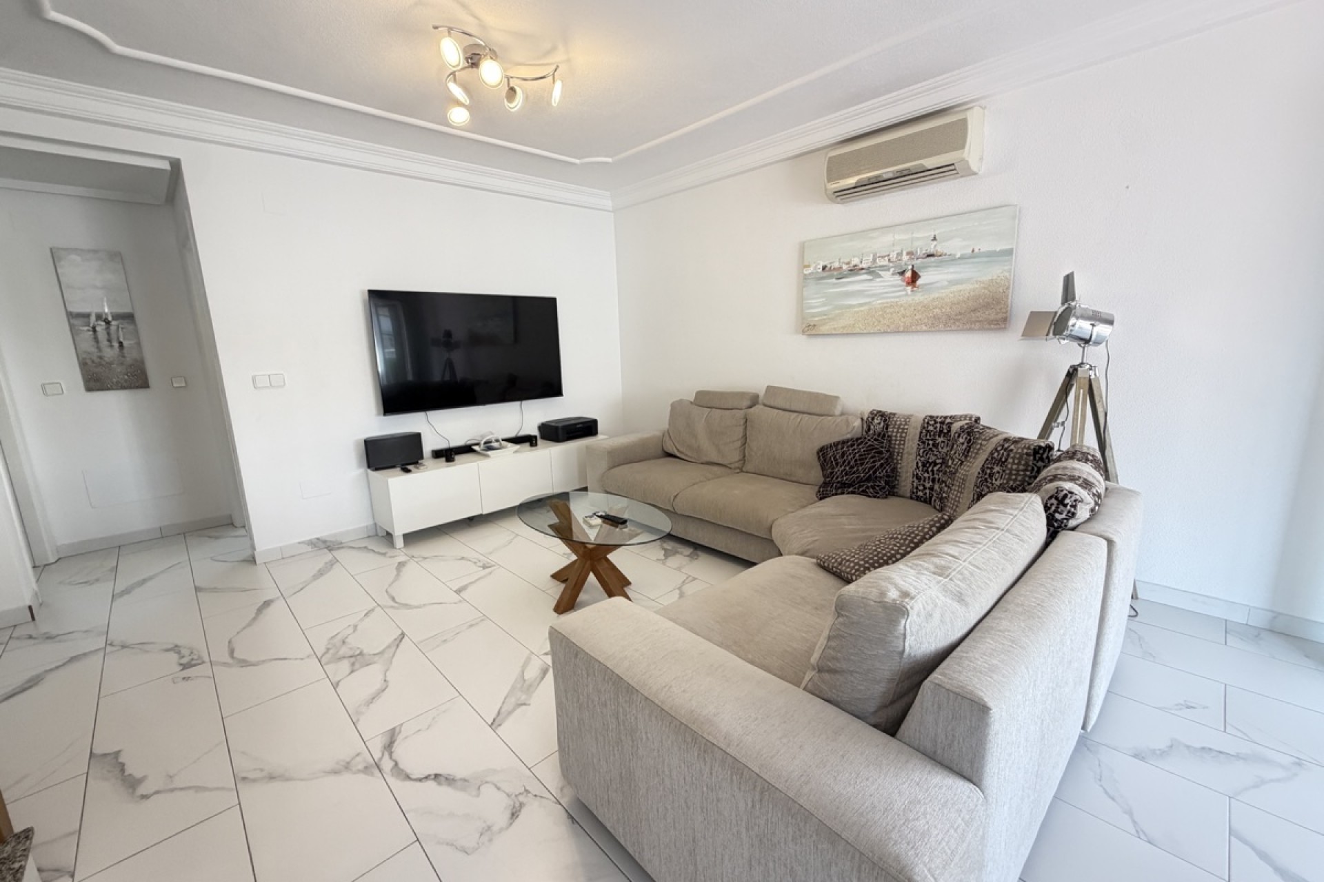 Videresalg - Frittliggende Villa - Orihuela Costa - Villamartin