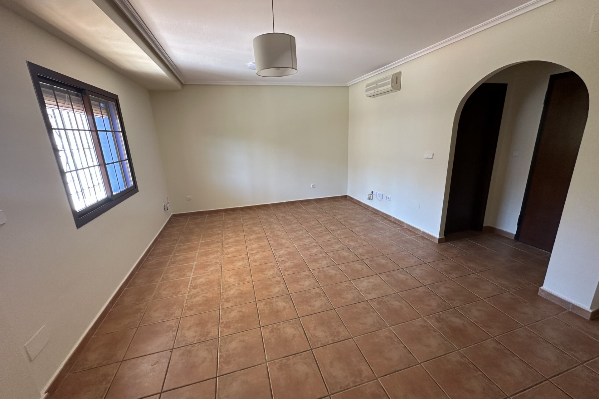 Videresalg - Frittliggende Villa - Roda - Señorio de Roda