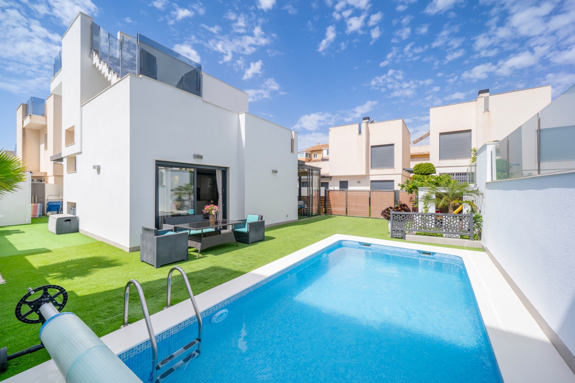 Videresalg - Frittliggende Villa - Torrevieja - Aguas Nuevas