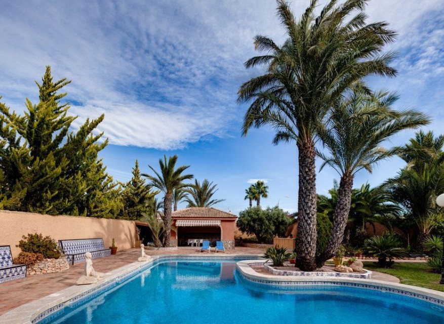 Videresalg - Frittliggende Villa - Torrevieja - El Chaparral