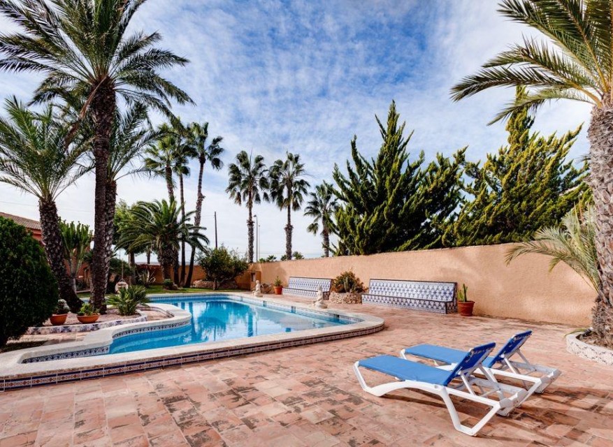 Videresalg - Frittliggende Villa - Torrevieja - El Chaparral