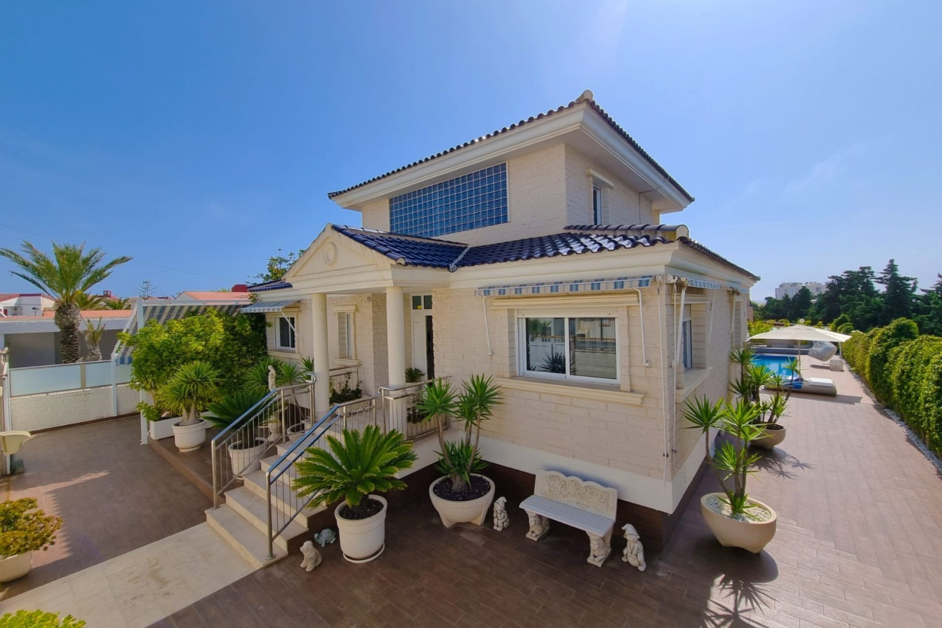 Videresalg - Frittliggende Villa - Torrevieja - La Mata - Byen