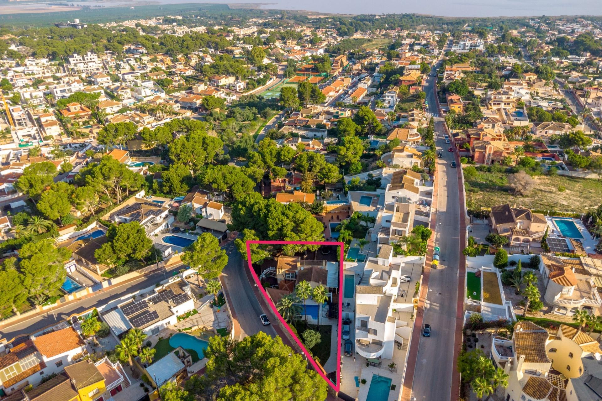 Videresalg - Frittliggende Villa - Torrevieja - Los Balcones