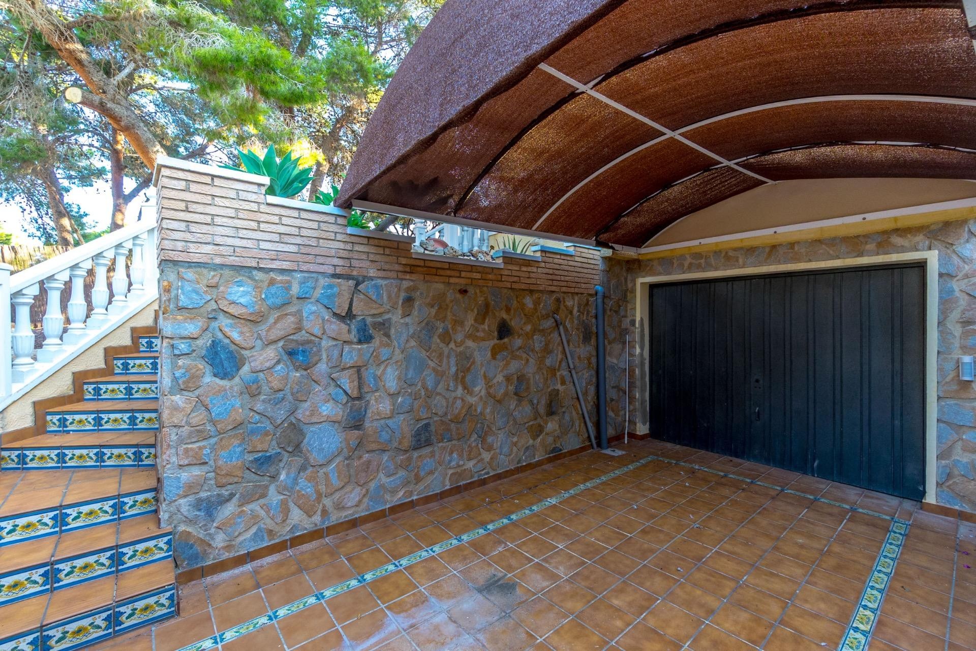 Videresalg - Frittliggende Villa - Torrevieja - Los Balcones