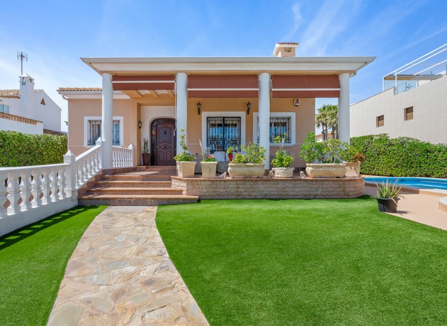 Videresalg - Frittliggende Villa - Torrevieja - Torre La Mata