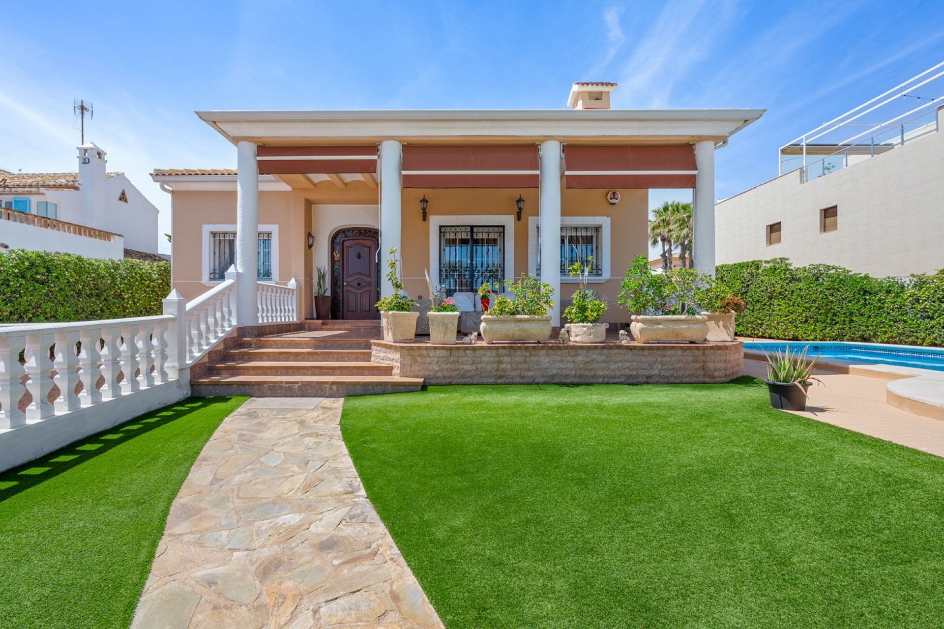 Videresalg - Frittliggende Villa - Torrevieja - Torre La Mata