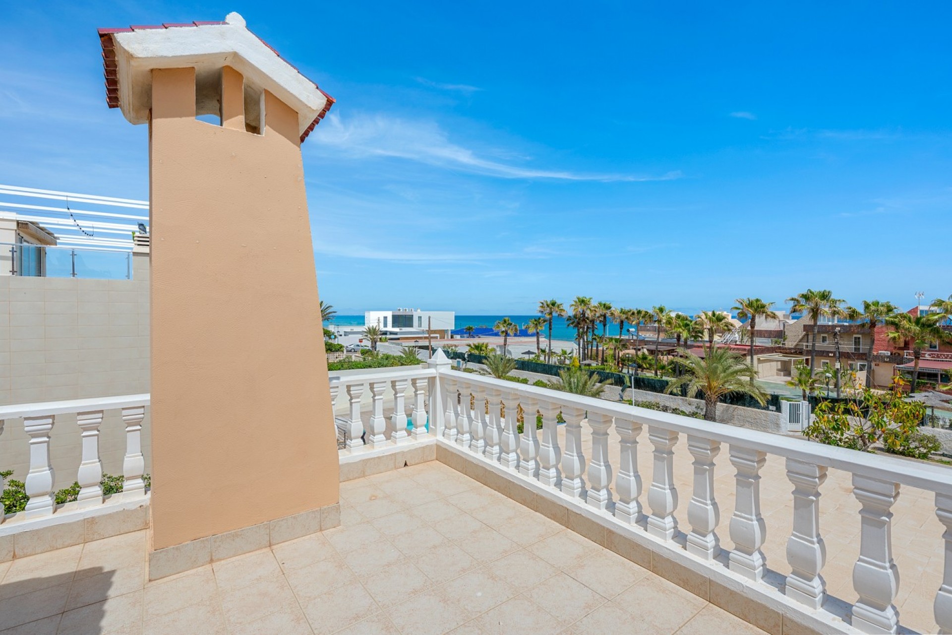 Videresalg - Frittliggende Villa - Torrevieja - Torre La Mata