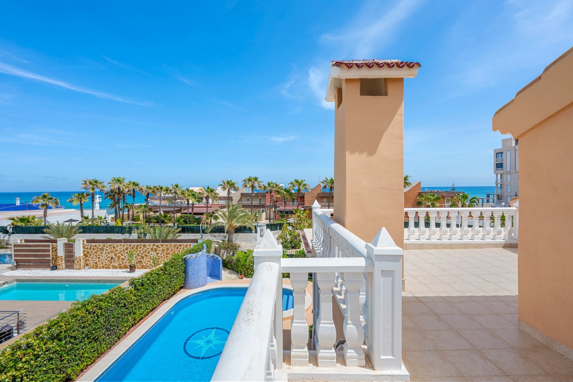 Videresalg - Frittliggende Villa - Torrevieja - Torre La Mata