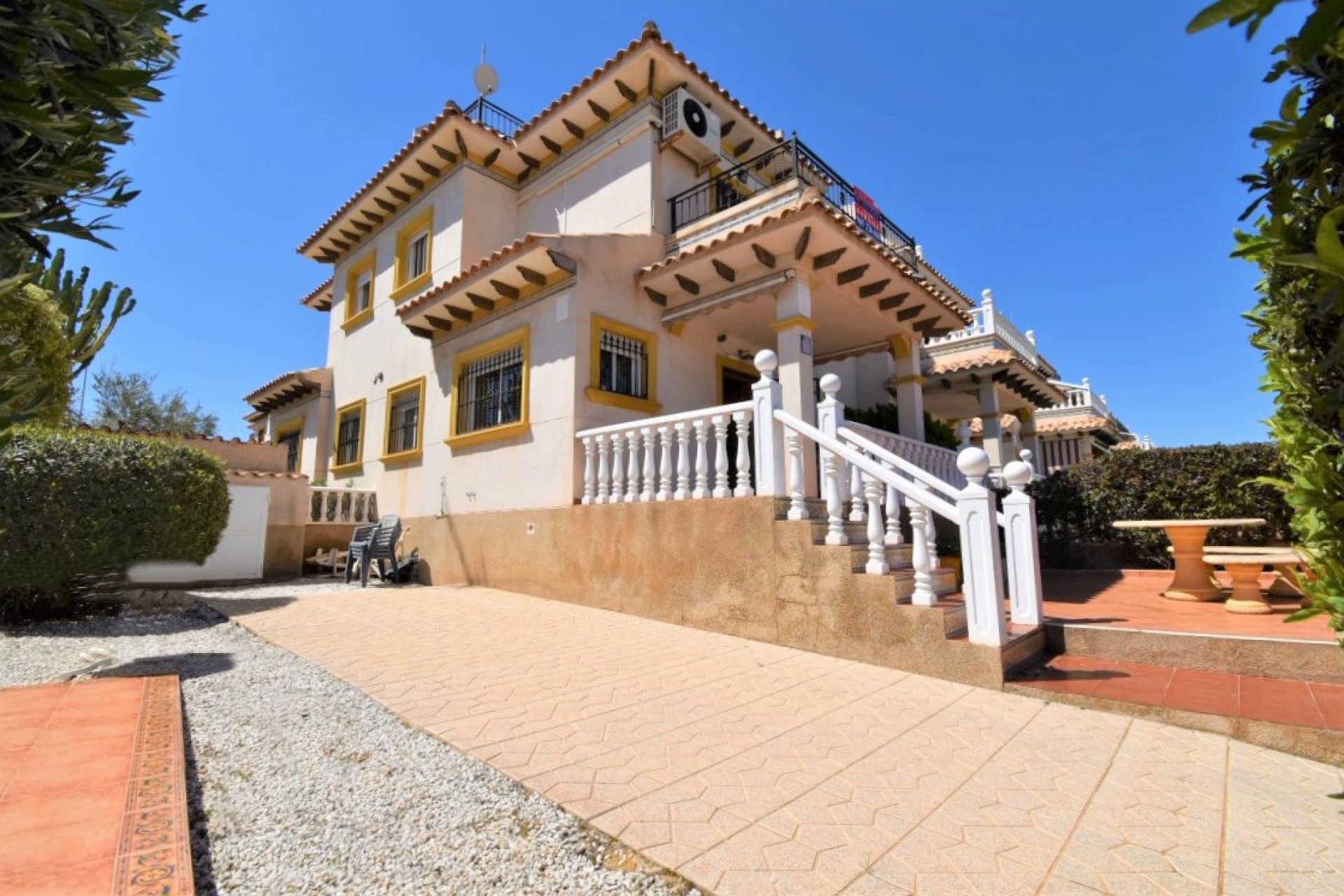 Videresalg - Quad Villa - Orihuela Costa - La Regia