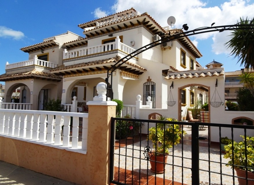 Videresalg - Quad Villa - Orihuela Costa - Lomas de Cabo Roig