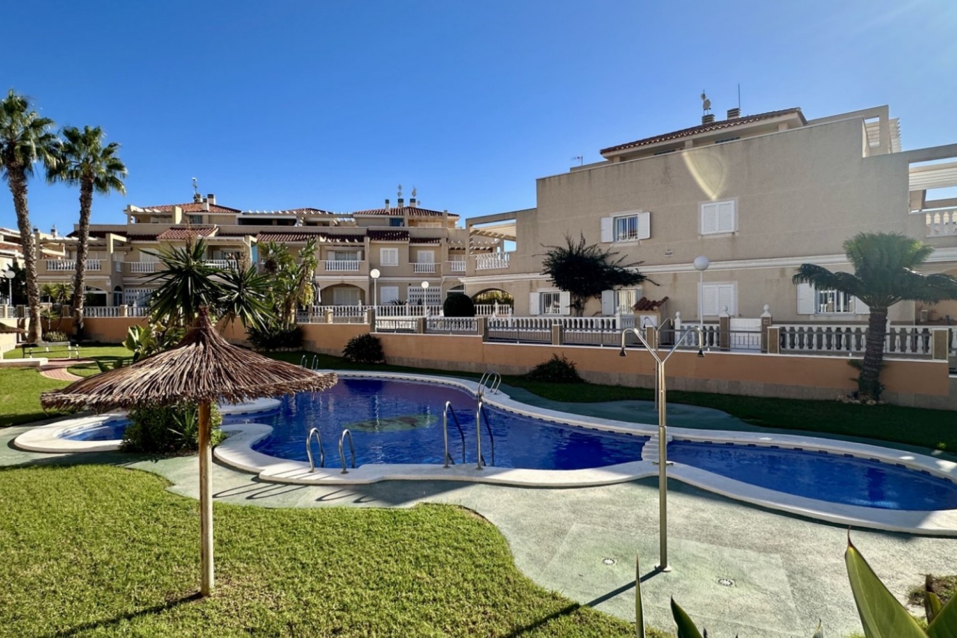 Videresalg - Quad Villa - Orihuela Costa - Playa Flamenca