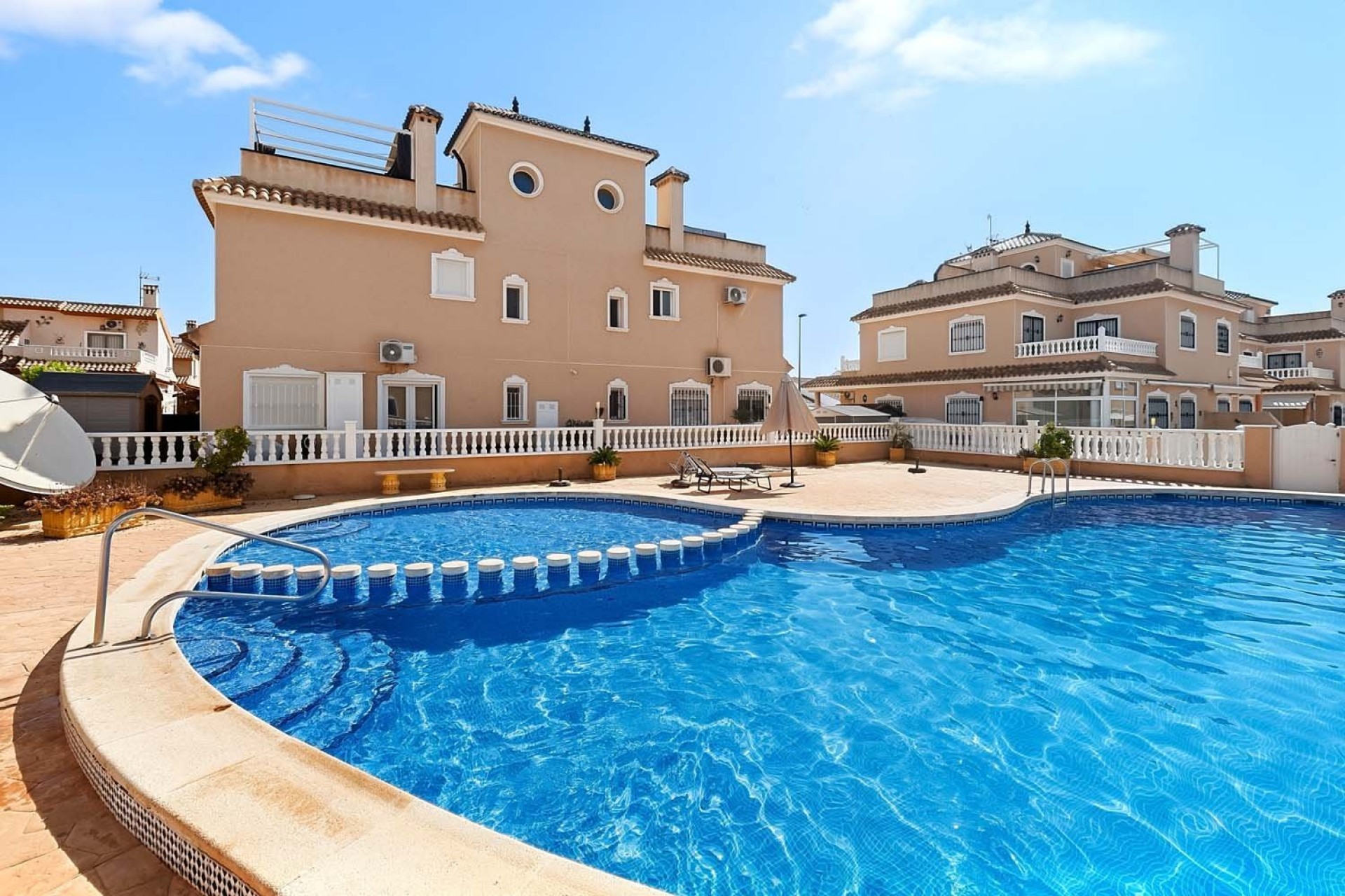 Videresalg - Quad Villa - Torre de La Horadada - Torre de La Horadada - Byen