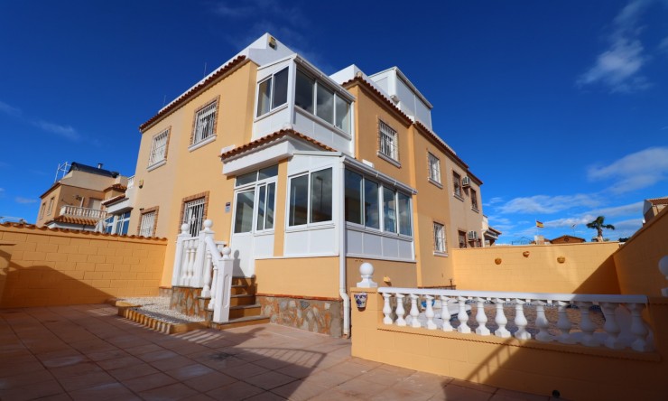 Villa Cuádruple - Reventa - Ciudad Quesada - Lo Marabu