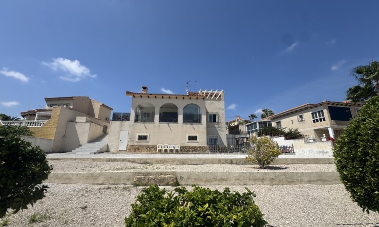 Villa - La Revente - San Miguel de Salinas - Las Comunicaciones