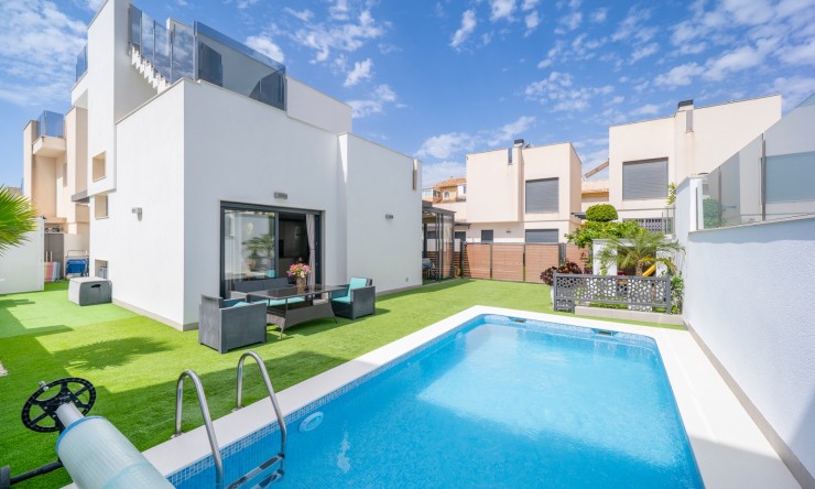 Villa - La Revente - Torrevieja - Aguas Nuevas